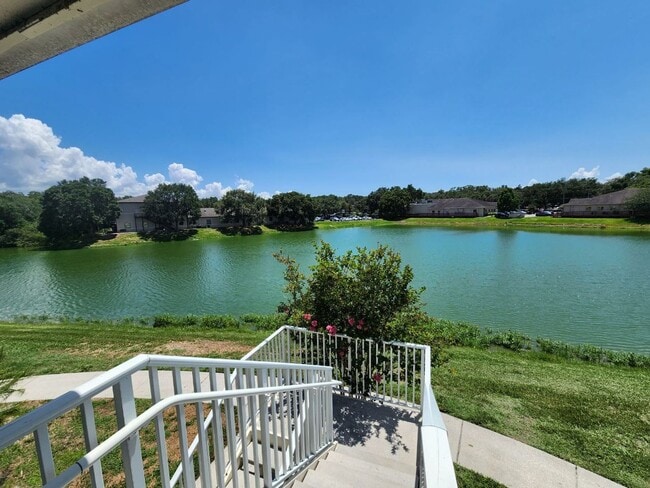 Foto del edificio - Water Front- 2nd Floor- 1 Bedroom 1 Bath f...