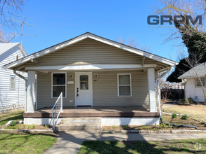 Building Photo - 424 Crescent Blvd