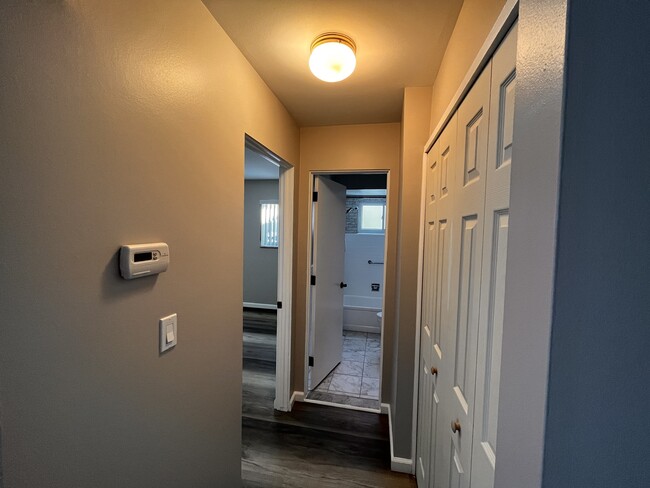 Foto del edificio - 4910 Briarwood Ave