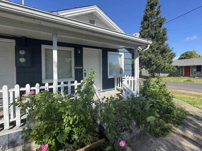 Foto principal - 2210 W 19th Ave