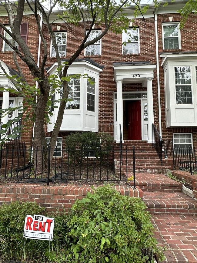 Building Photo - 420 Redland Blvd
