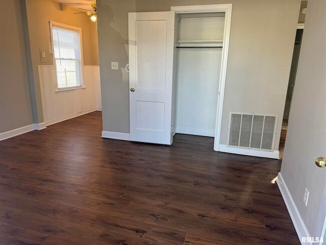 Building Photo - 3637 Johnson Ave