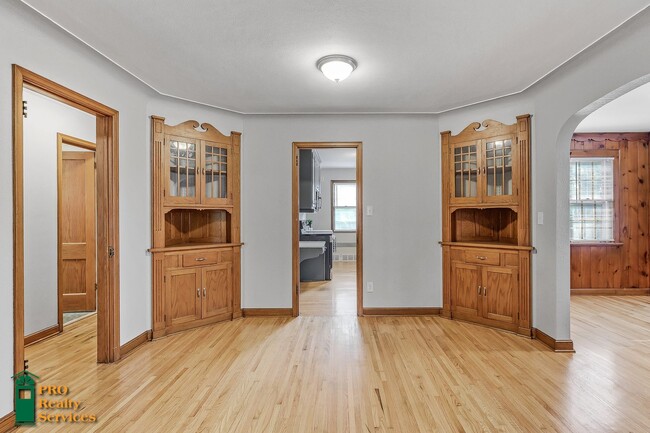 Building Photo - 3 Bedroom Home in St. Paul
