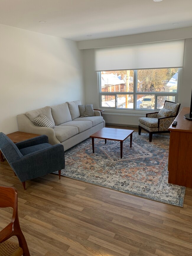 Building Photo - 4 Fortieth St