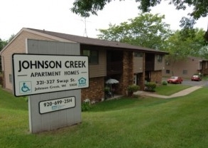 Primary Photo - Johnson Creek Apartments