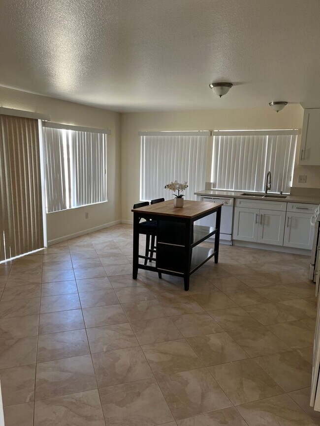 Foto del edificio - 3BD 2BA House located in Mira Mesa