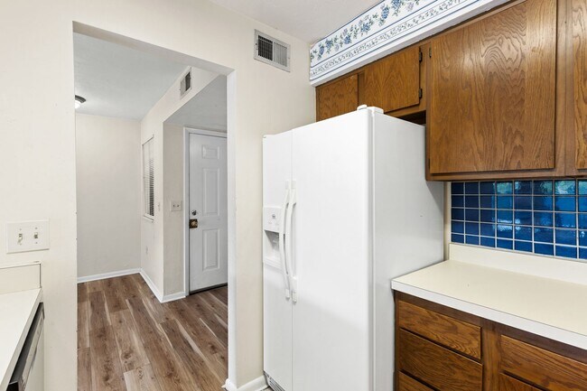 Foto del edificio - Spacious Marchwood Townhouse