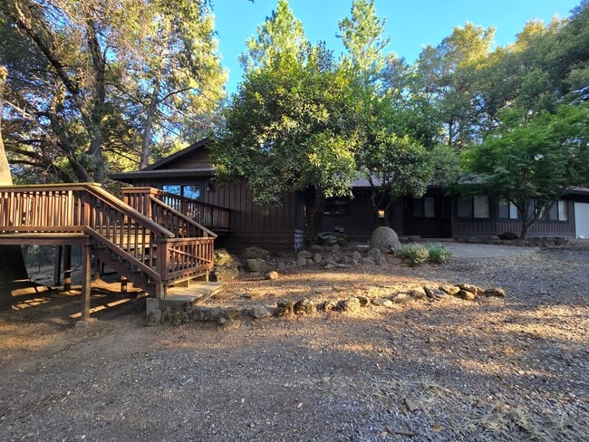 Building Photo - 6297 Silver Ridge Ln