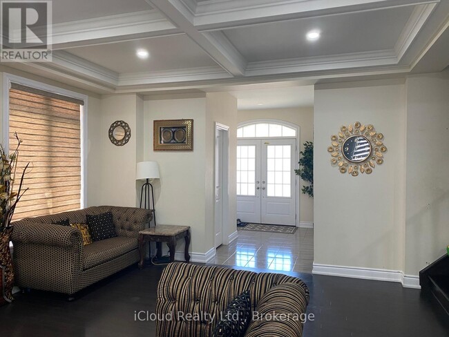 Building Photo - 16 Provost Trail