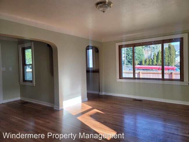 Building Photo - 2 br, 1 bath House - 1305 N Callow Avenue