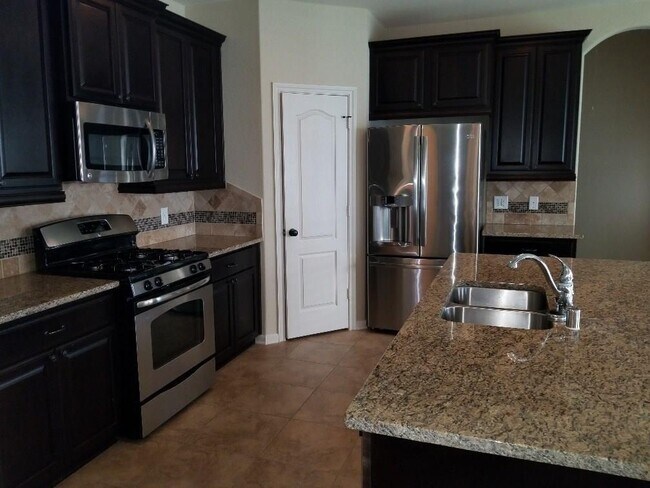 Foto del edificio - 208 Morgan Isle Ln