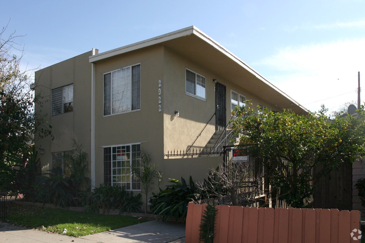 Foto principal - 2922 E 15th St