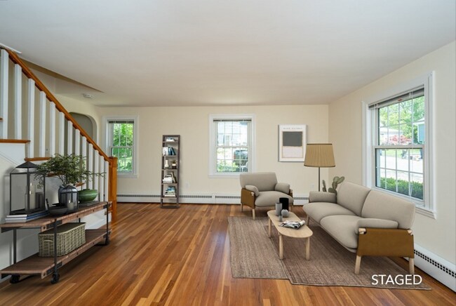 Foto del edificio - 43 Newport Ave