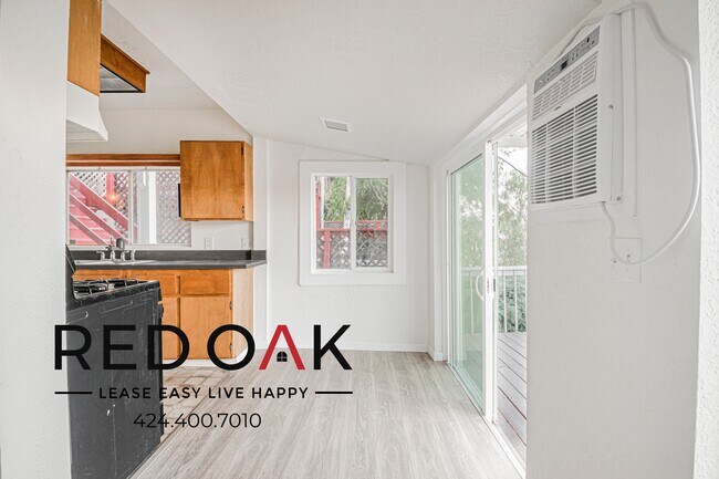 Foto del edificio - 476 1/2 Crane Blvd