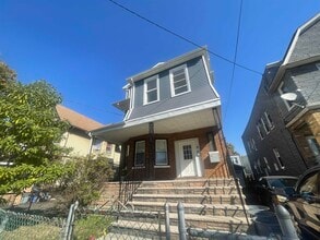 Building Photo - 18 Warner Ave