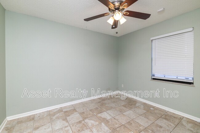 Foto del edificio - 928 Chip Cove Ln
