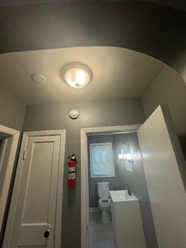 Photo - 1103 E 43rd St Apartment