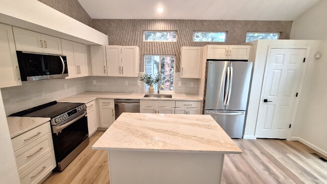 Building Photo - 10538 Tiger Chase