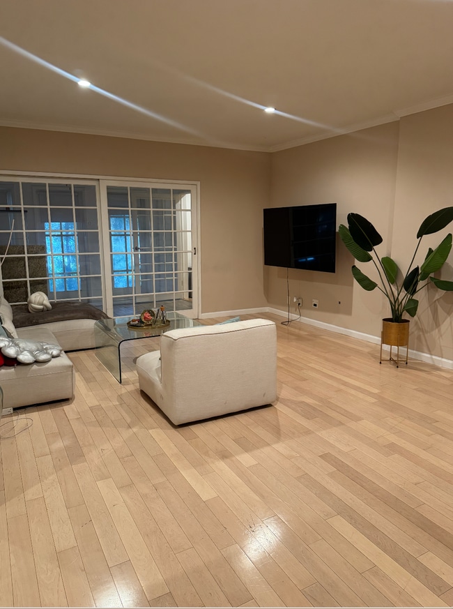 Living Room - 8550 Holloway Dr