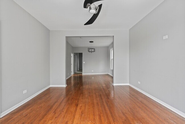 Foto principal - 7028 S Peoria St