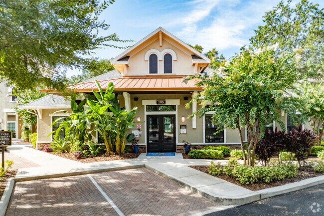 Leasing Office - Valrico Station