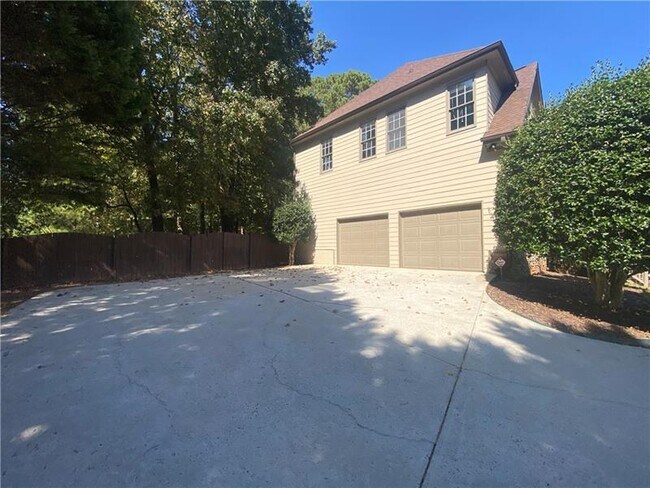 Building Photo - 1001 Copper Creek Dr