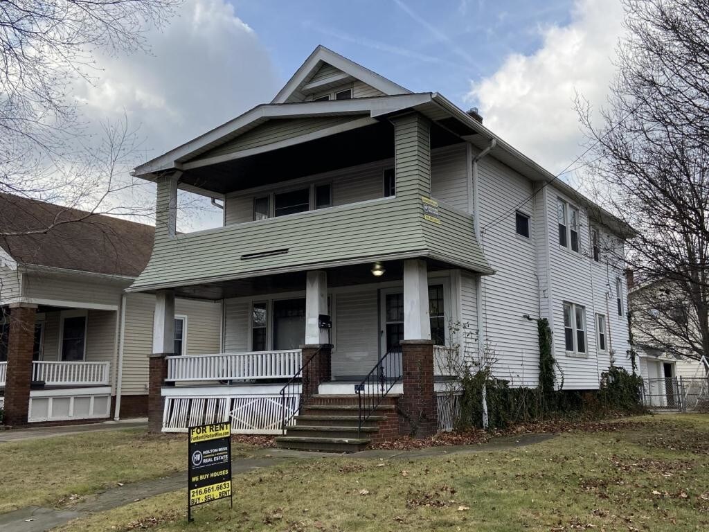 Primary Photo - 3422 West 100th Street #Up