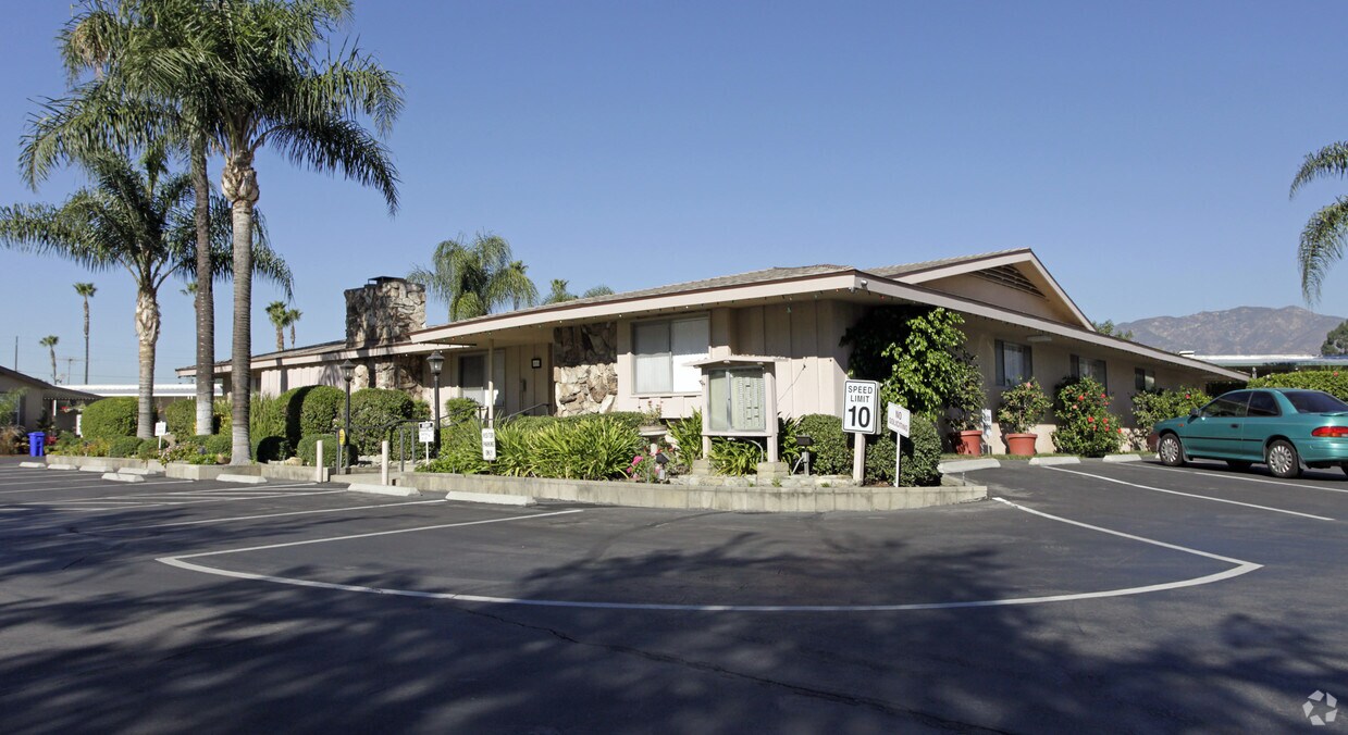 Upland View Terrace Mobile Home Apartments in Upland, CA