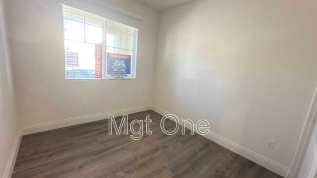 Foto del edificio - 1784 Julie Dr