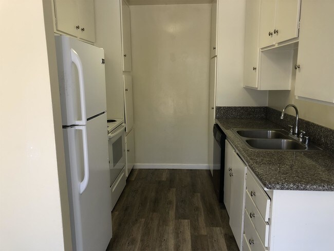 Foto del edificio - 3848-3858 W 226th St