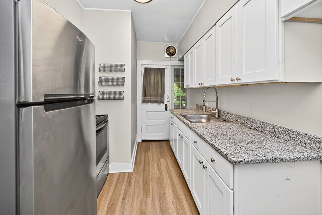 Foto del edificio - 3379 Morrison Ave