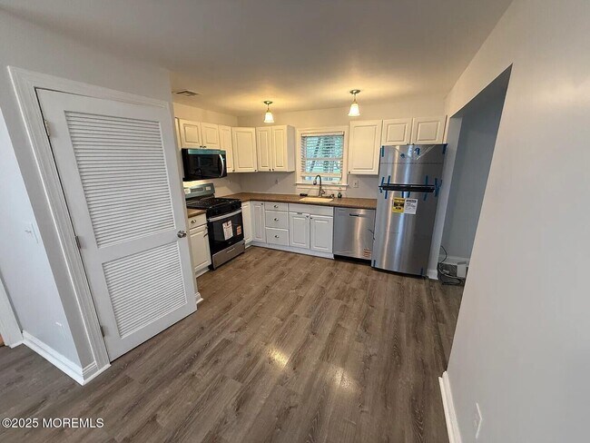 Foto del edificio - 105 Butler Blvd