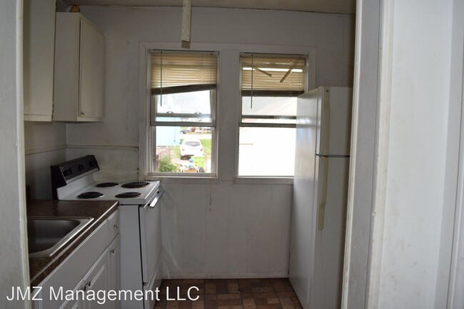 Foto del edificio - 2 br, 1 bath House - 426 Genessee St Unit- 3
