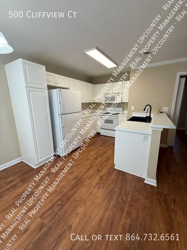 Foto del edificio - 500 Cliffview Ct