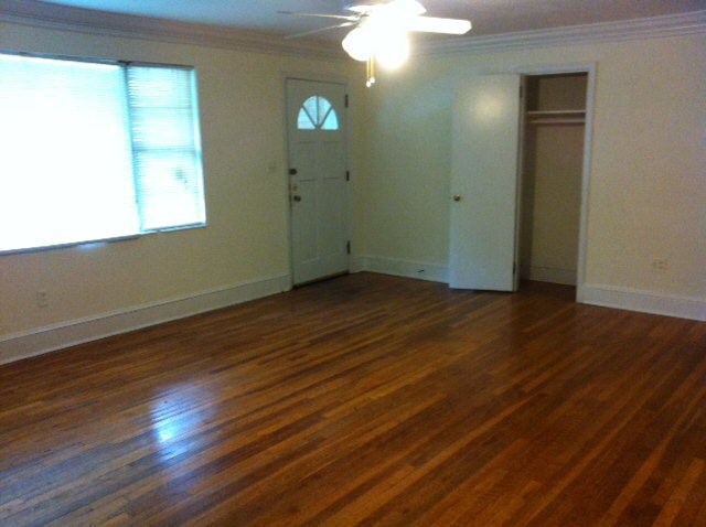 Foto del edificio - 260 Holman Ave