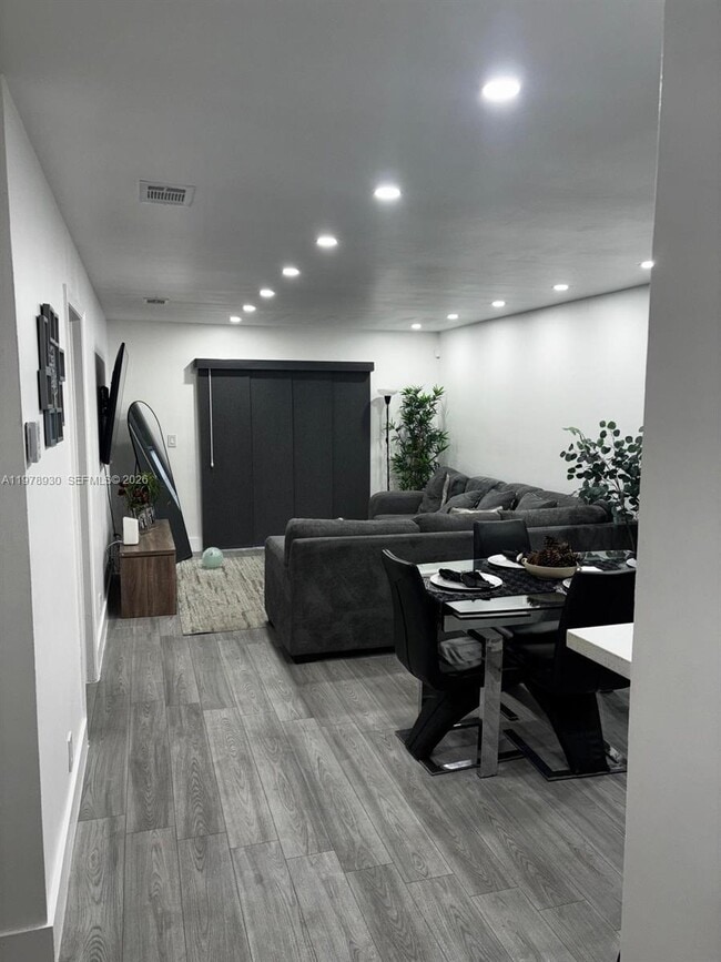 Foto del edificio - 8036 NW 41 Ct