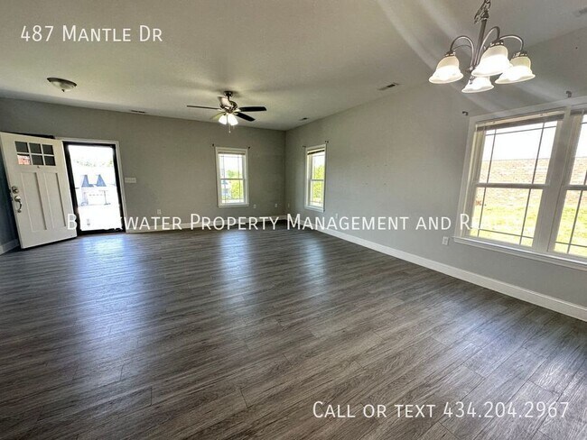 Photo - 487 Mantle Dr House