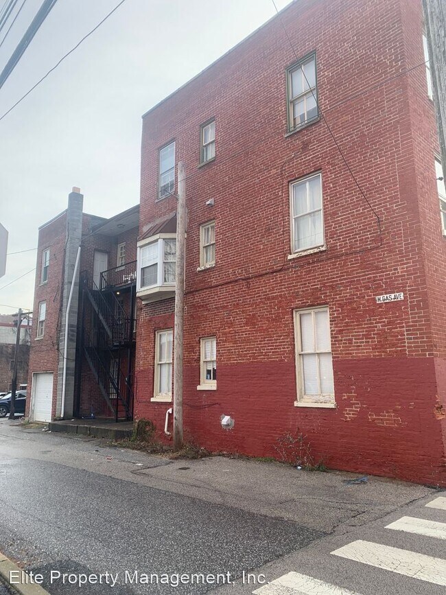 Foto del edificio - 1 br, 1 bath House - 127 N. Beaver St.  Ap...