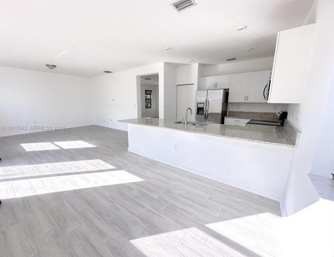 Building Photo - 8472 SW 29th St