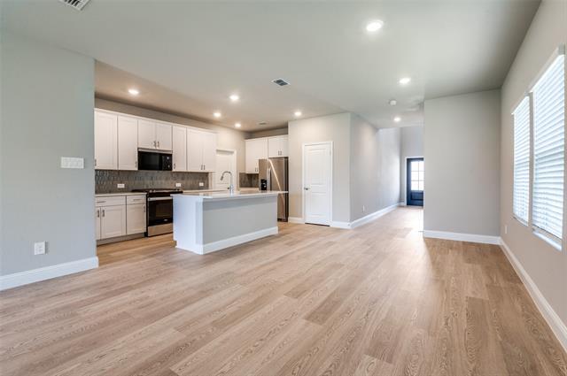 Foto del edificio - 602 Ezra Ln