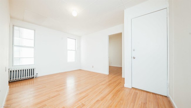 Building Photo - 383 Rutland Rd