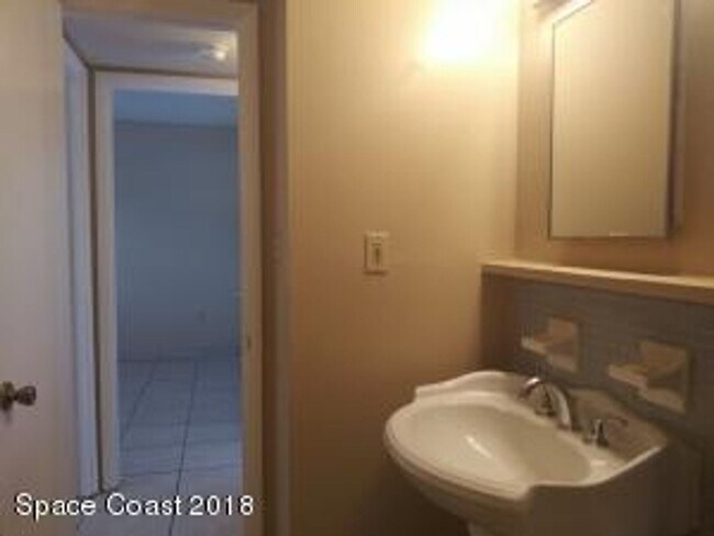 Foto del edificio - 8401 N Atlantic Ave