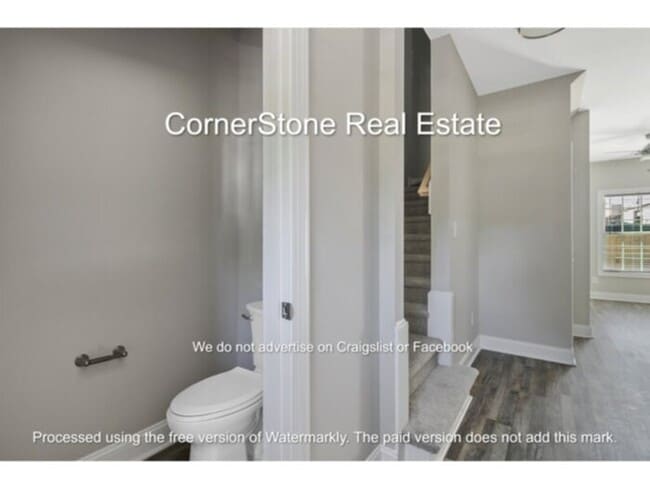 Building Photo - 2848 Little Dr