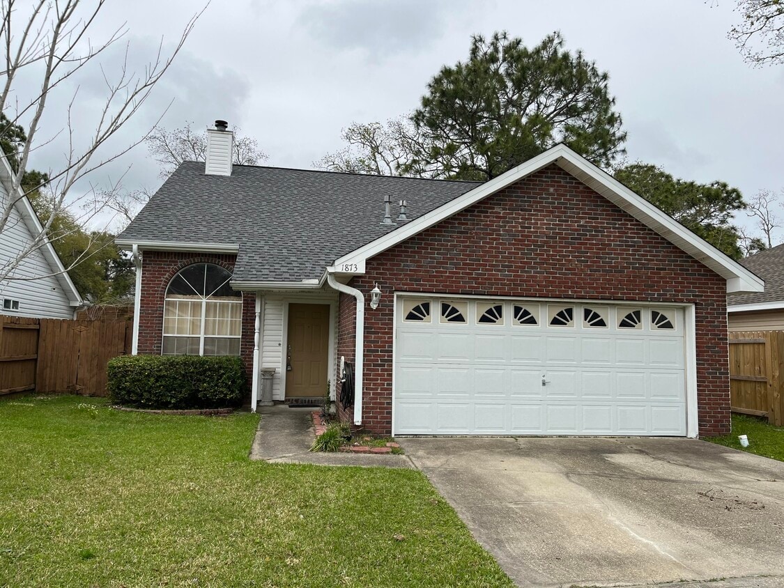 Primary Photo - 1873 Whispering Oaks Ln