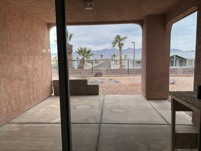 Building Photo - 4955 S Via Colinas Dr