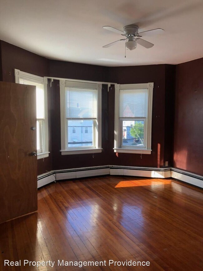 Building Photo - 3 br, 1 bath Apartment - 184 Federal St.
