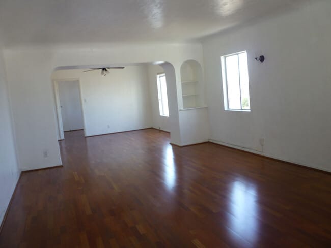 Building Photo - 214 N Hoover St