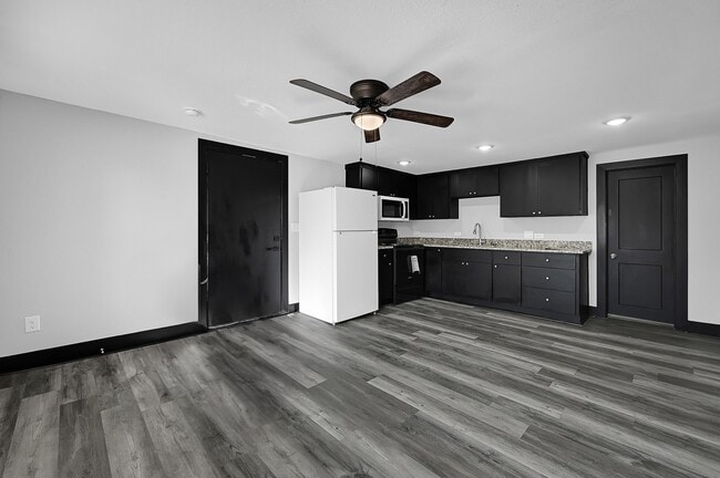 Foto del edificio - 1313 10th St