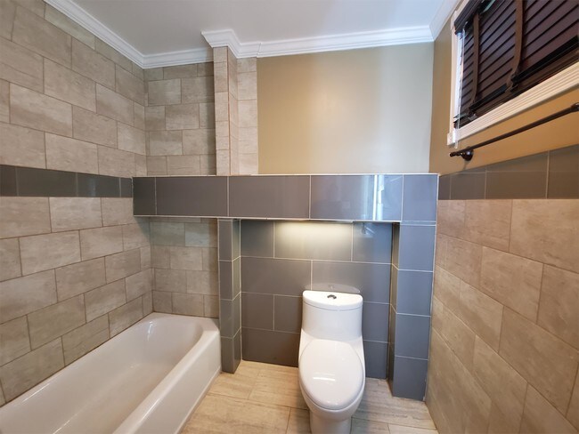 Foto del edificio - 3108 Aster St