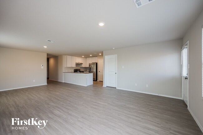 Building Photo - 13043 Rosemary Cove